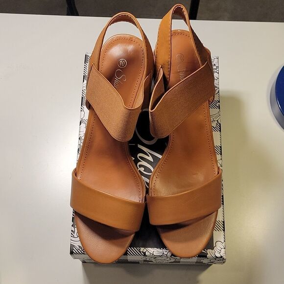 BRAND NEW HERSTYLE SL-MULYRA CHUNCKY HEEL SANDAL - Picture 15 of 16